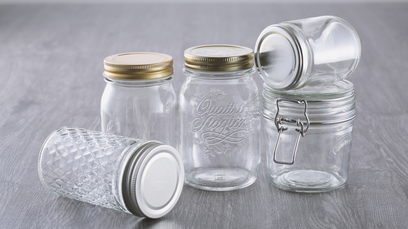 Bảo quản phần nước thu được trong các chai lọ đã được tiệt trùng sạch sẽ