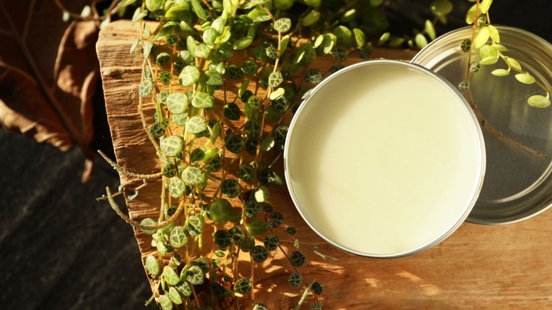 Cách làm nước hoa khô&nbsp;tại nhà không khó như bạn nghĩ!