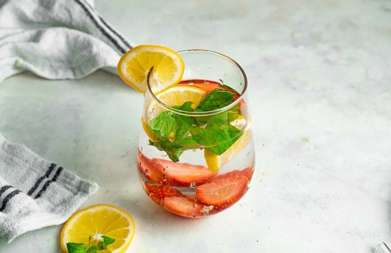 Cách làm nước uống thải độc cơ thể cực đơn giản với nguyên liệu có sẵn 4