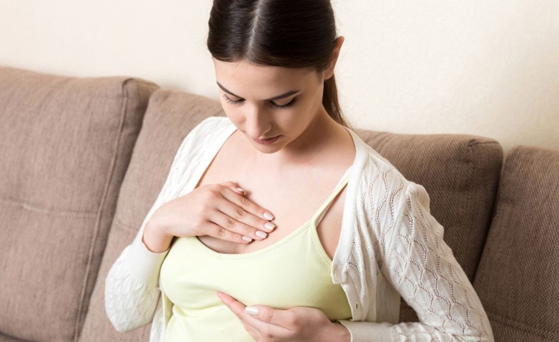 Cách làm tan cục sữa tắc không phải mẹ bầu nào cũng biết 2