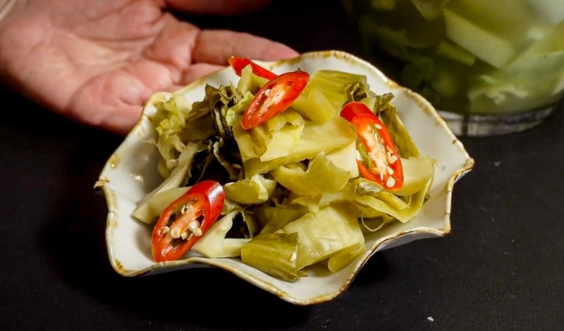 Cách làm thịt bò kho dưa đơn giản giúp bữa cơm thêm ngon miệng 2