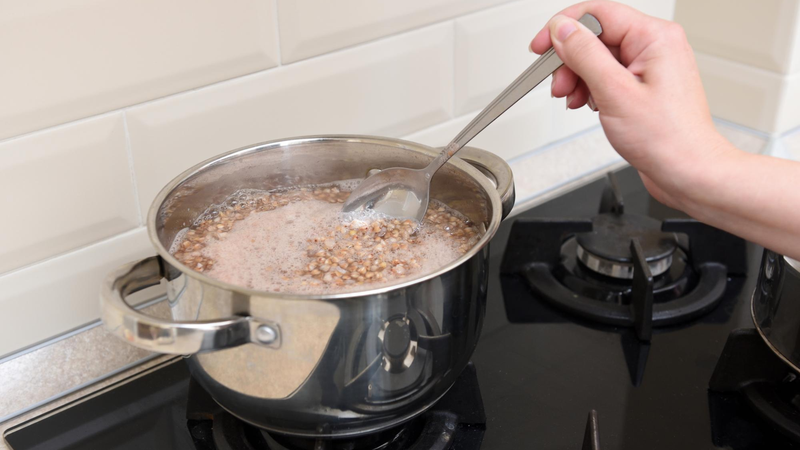 Cách làm thức ăn mềm, dễ nuốt cho người sau đột quỵ: Đừng để bữa ăn thành nỗi sợ mỗi ngày 1