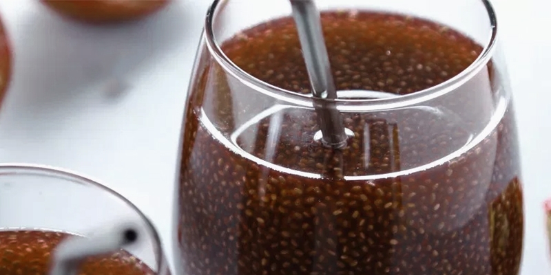 Cách làm trà bí đao hạt chia giải nhiệt cơ thể cực kỳ đơn giản3