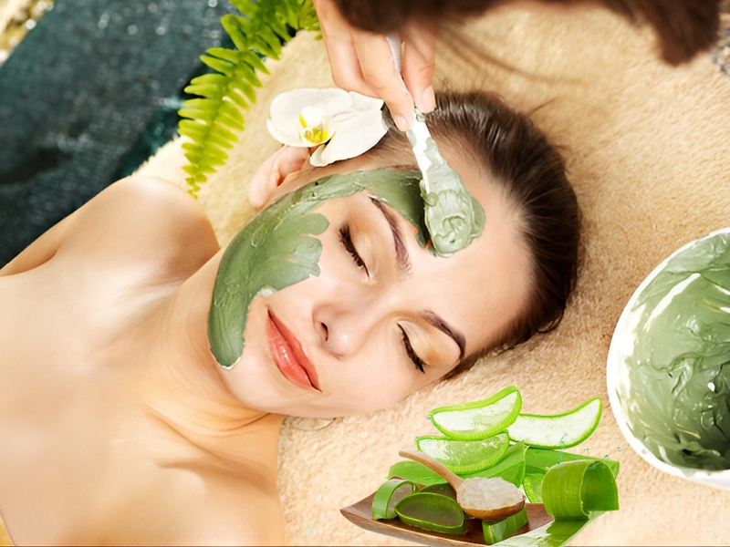 Cách làm và chọn mua mặt nạ đất sét cho da dầu mụn