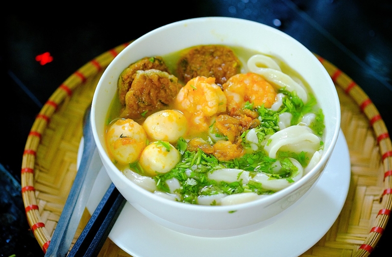 Cách nấu bánh canh chả 3