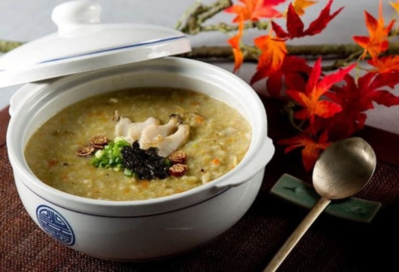 Cháo bào ngư hạt sen thơm ngon cho bé