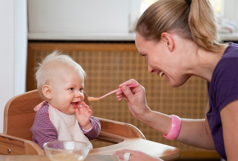 Cách nấu cháo cho bé bị viêm họng thơm ngon, giàu dinh dưỡng