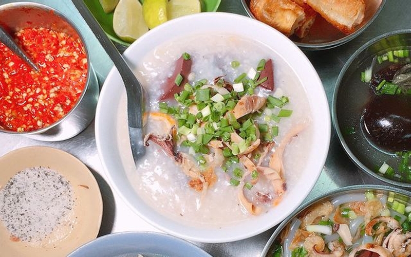 Cách nấu cháo mực đơn giản thơm ngon tại nhà