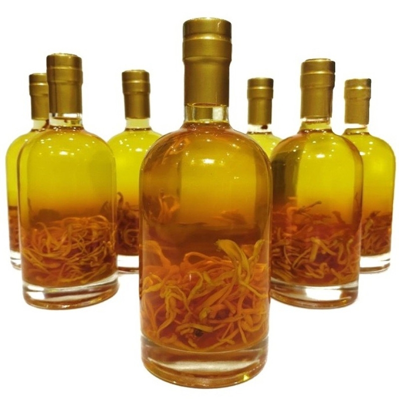 Ngâm rượu đông trùng hạ thảo