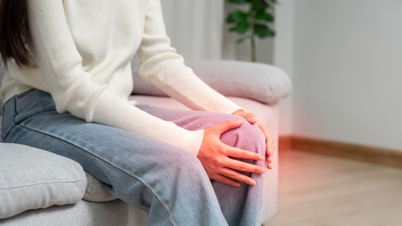 Rượu gừng có tác dụng gì? Khi thoa ngoài da, rượu gừng có thể giúp cải thiện cảm giác đau mỏi tại các vị trí khớp