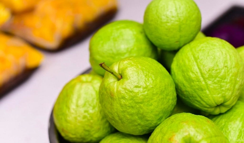 Cách ngâm rượu ổi thơm ngon, đúng chuẩn và tốt cho sức khỏe 2