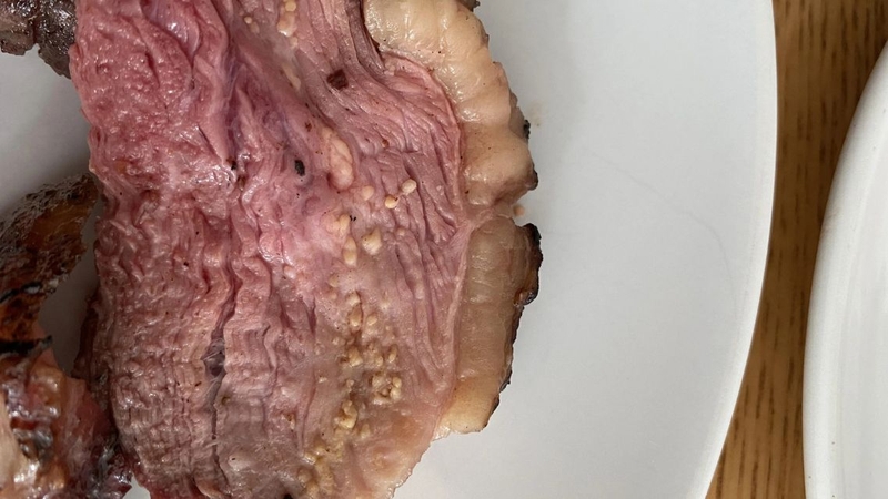 Mỗi bà nội trợ đều nên biết&nbsp;cách nhận biết thịt bò nhiễm sán