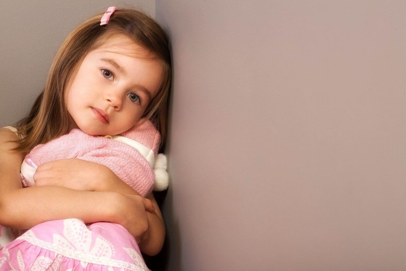 Cách nhận biết và chăm sóc trẻ tự kỷ nhẹ