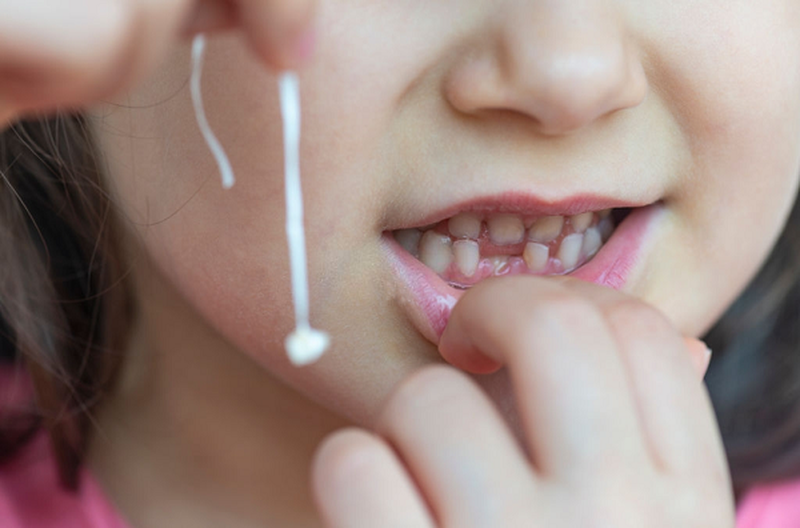 Cách nhổ răng sữa không đau cho trẻ và cách chăm sóc sau khi nhổ răng