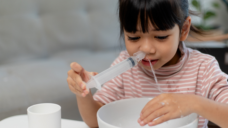 cach-pha-nuoc-muoi-sinh-ly-an-toan-tai-nha 2