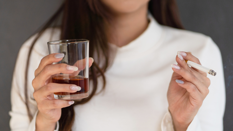 Cách phòng ngừa đục thủy tinh thể - Nguyên nhân dẫn đến tình trạng đục thủy tinh thể 3