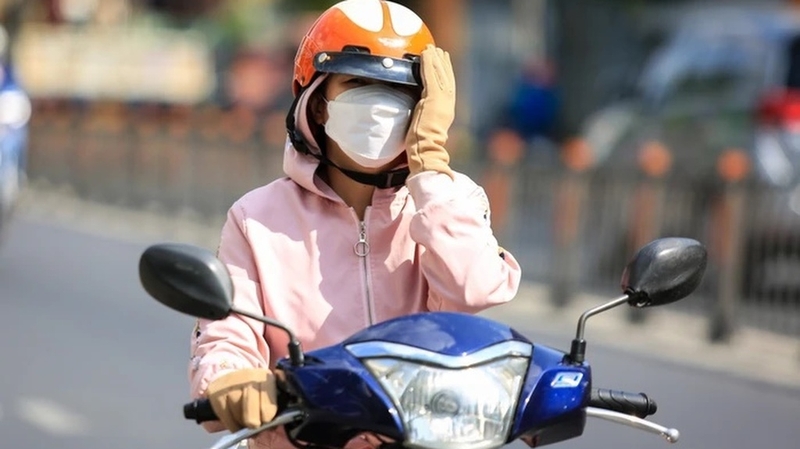 Cách phòng tránh và xử lý khi bị say nắng, đột quỵ do nắng nóng 2