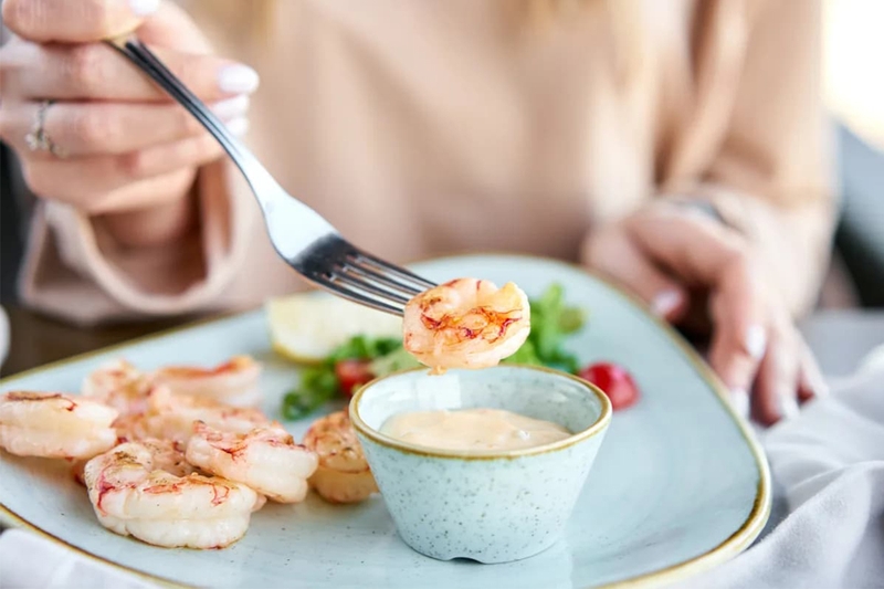 cách rang tôm ngon 1