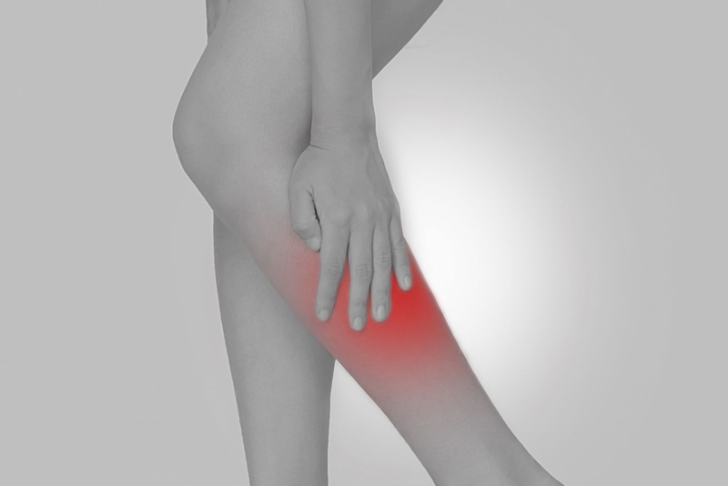 Cách sơ cứu gãy xương cẳng chân 1