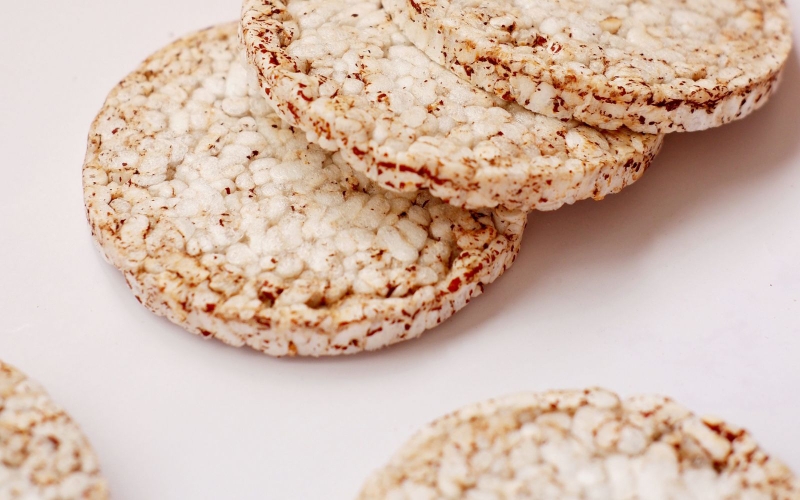 Bánh gạo lứt có tác dụng gì? 5 lợi ích tuyệt vời khi ăn bánh gạo lứt 3