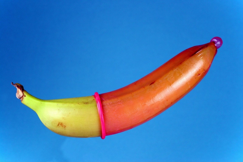 Cách sử dụng bao cao su cho nam: đeo bao phủ kín dương vật