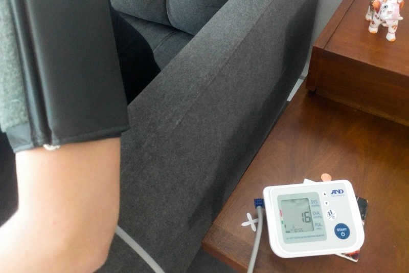 Cách sử dụng máy đo huyết áp Beurer 1