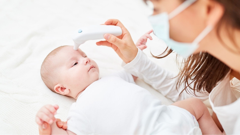 Cách sử dụng nhiệt kế điện tử đo trán đơn giản và chính xác tại nhà
