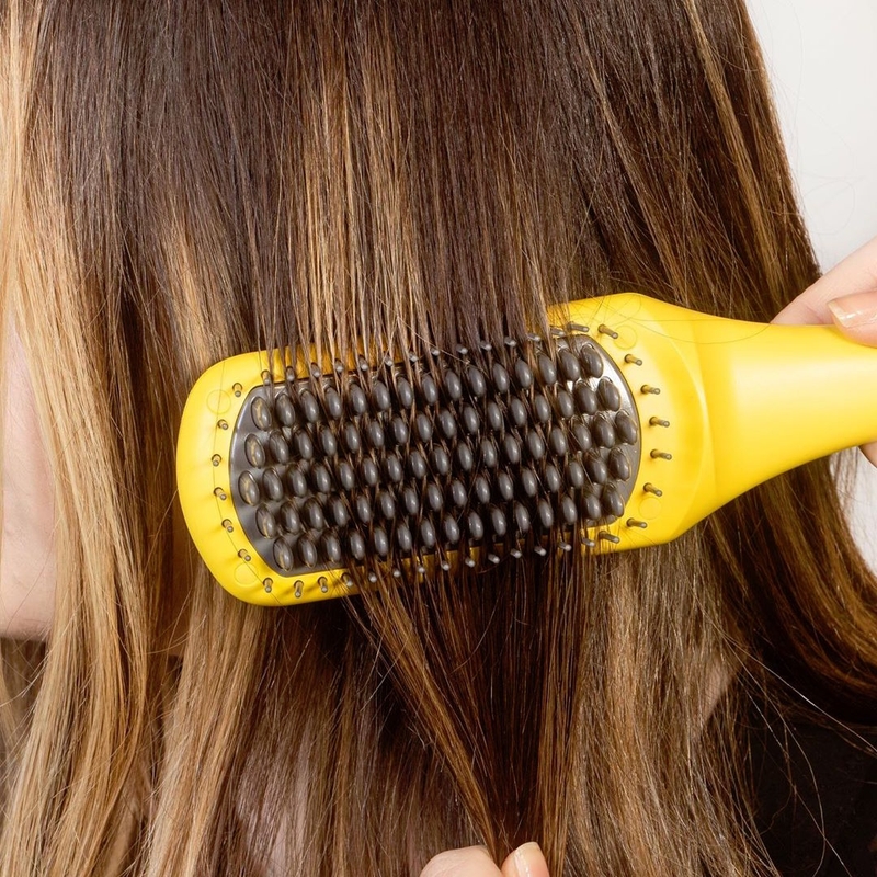 Cách tạo kiểu cho tóc giả làm từ tóc thật2