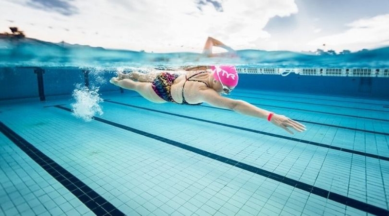 Cách tập bơi cho người mới bắt đầu tập-1