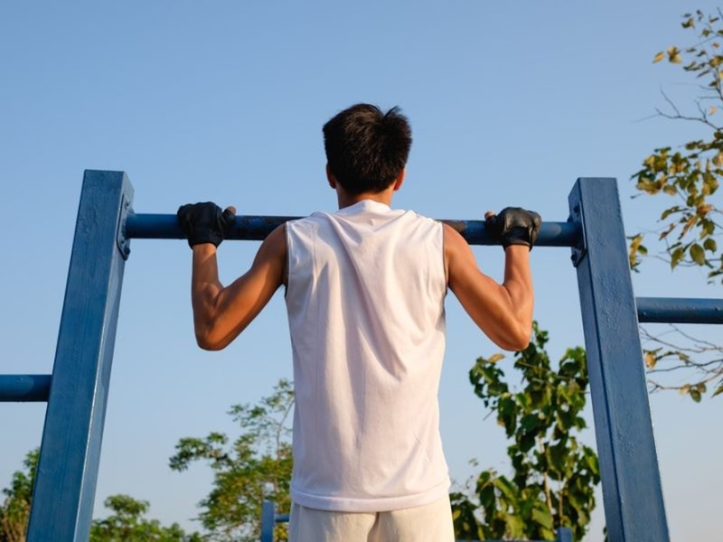 Cách tập xà đơn cho người tay yếu 2