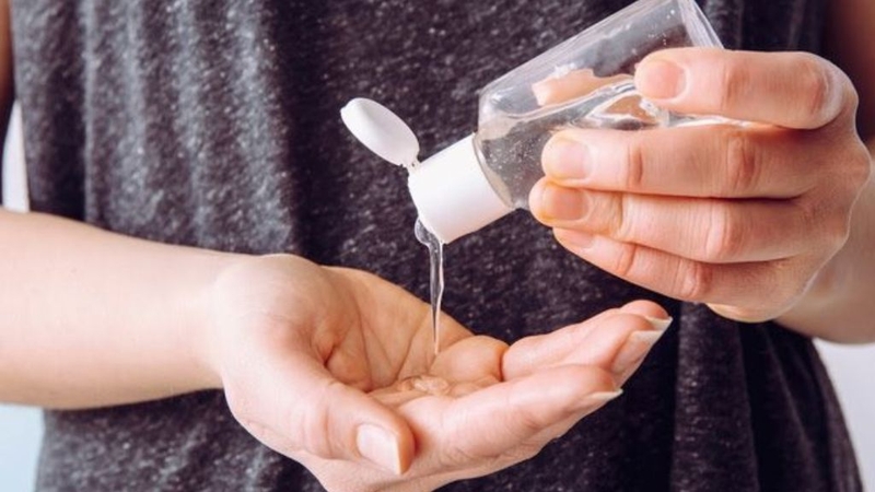 Cách thay băng vệ sinh khi ở trường mà bạn nữ nên biết! 3