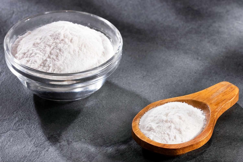 Dùng trực tiếp bột baking soda để trị viêm nang lông