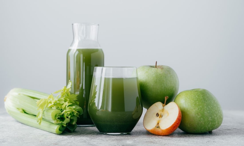 Cách uống nước ép cần tây giảm cân cho người mới bắt đầu 4