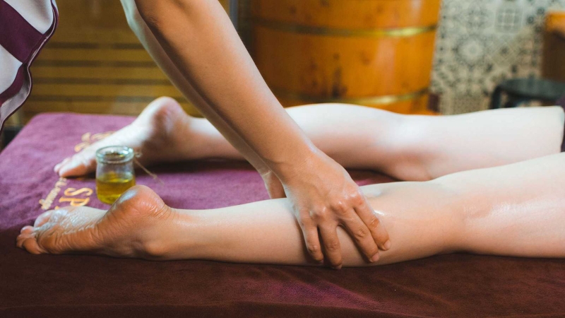 Cách xoa bóp chân giảm đau, nhức mỏi, ngủ ngon 1