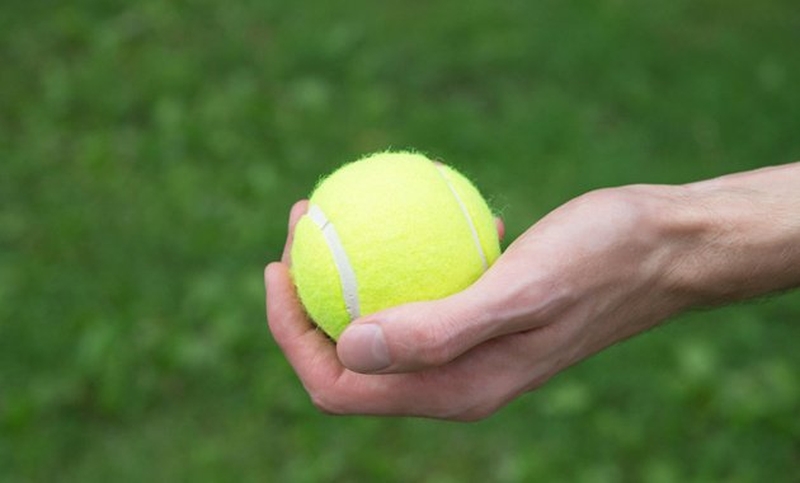 Cách xóa tan nỗi lo đau khuỷu tay khi chơi tennis 3