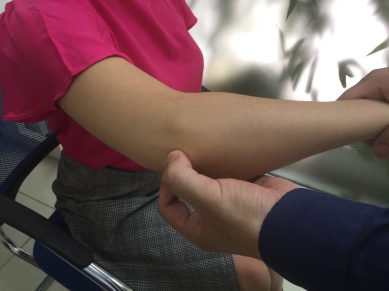 Cải thiện sức khỏe: Bài tập đau khuỷu tay 3