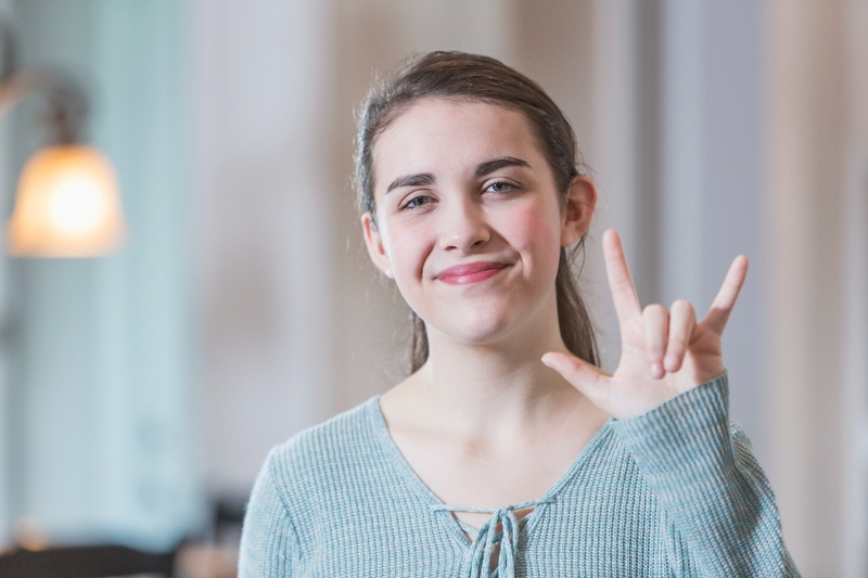 Bệnh câm là gì? Nguyên nhân và một số cách hỗ trợ cho người bệnh câm 1