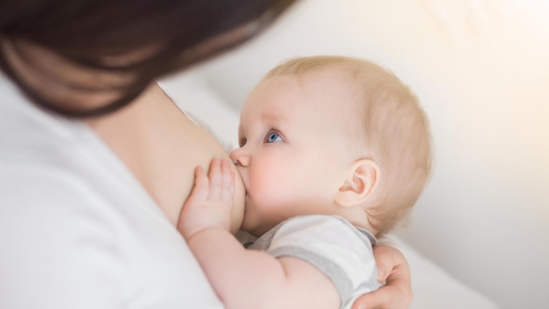 Cẩm nang chăm sóc mẹ và bé sau sinh tháng đầu từ A-Z 2