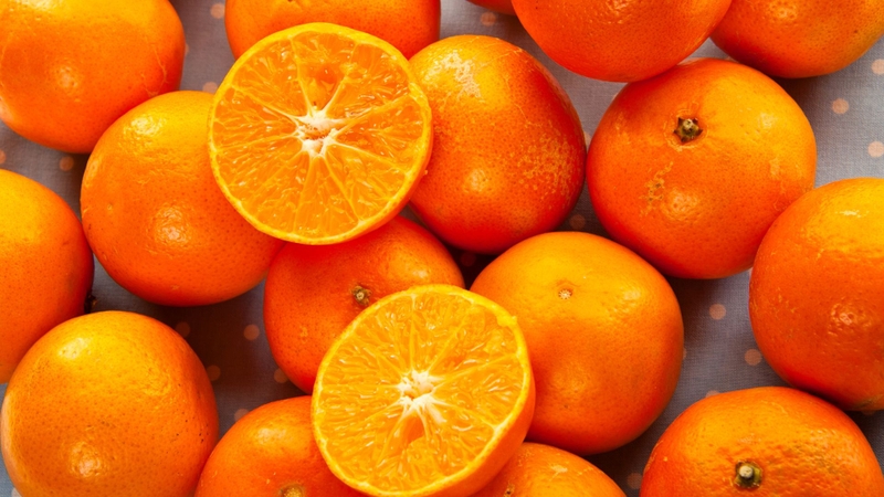 Cần lưu ý với người có vấn đề dạ dày, đang dùng thuốc khi dùng cam, quýt, bưởi