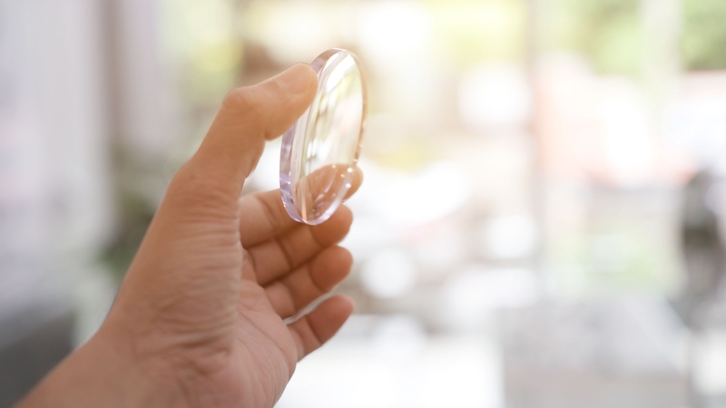 Cận 1.5 độ có nên đeo kính thường xuyên không? Hướng dẫn chăm sóc mắt cho người cận 1.5 độ 3