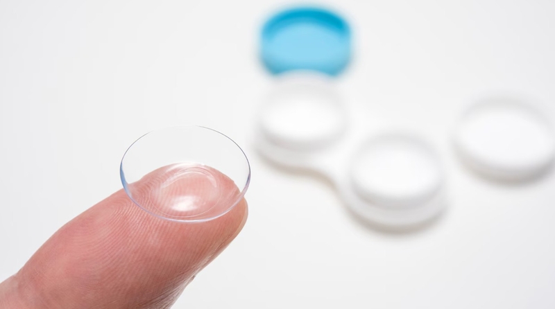 Cận 8 độ có đeo kính áp tròng được không? Cách chọn lens phù hợp 3