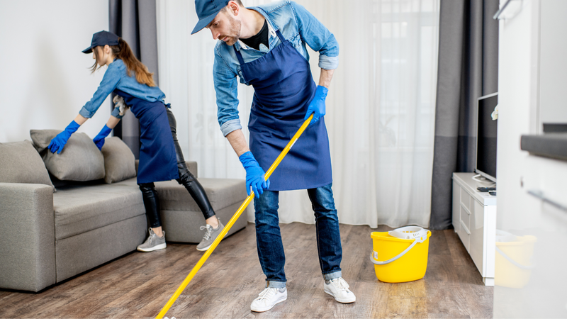 Vệ sinh, khử khuẩn môi trường sống để phòng chống bệnh sau mưa bão, lũ lụt