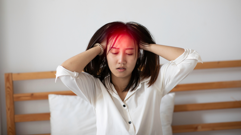 Việc thay đổi tư thế đột ngột có thể khiến huyết áp tăng nhanh và làm rối loạn tuần hoàn máu