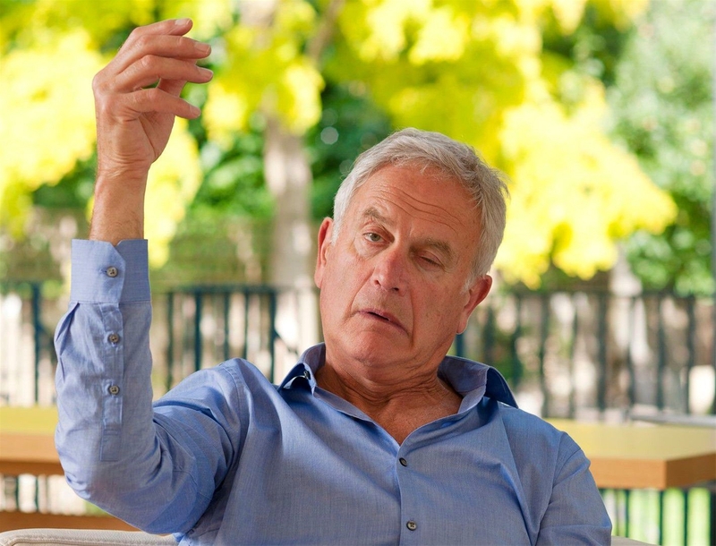 tê liệt cánh tay cảnh báo đột quỵ