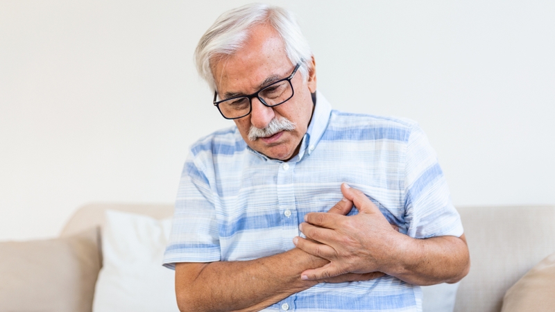 Viêm cơ tim là một trong những biến chứng tim mạch do bệnh cúm