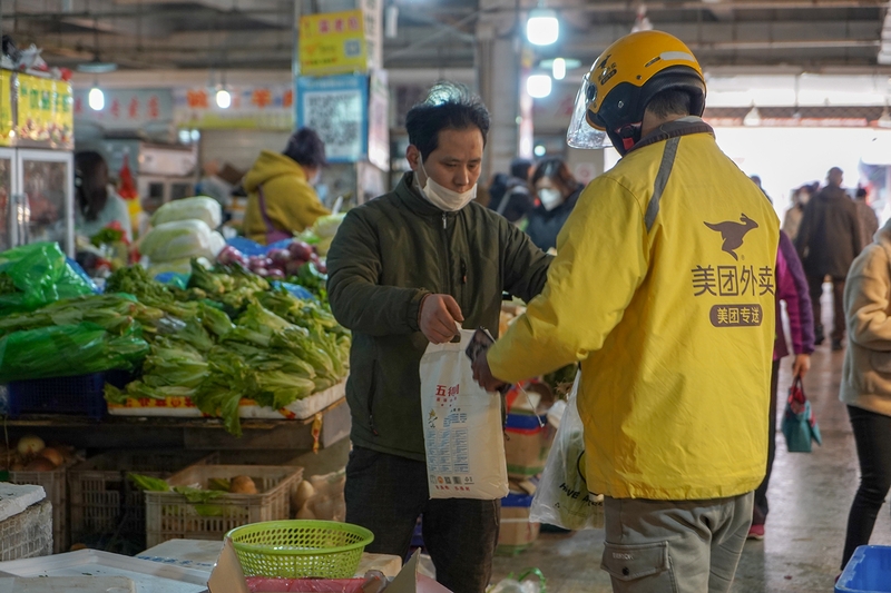 Cảnh báo nhóm ngành nghề có nguy cơ COVID-19 cao 2