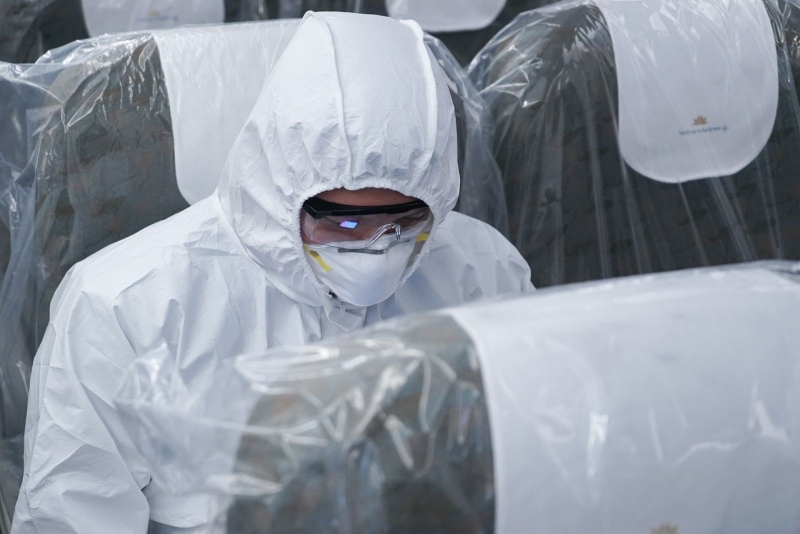 Cảnh báo nhóm ngành nghề có nguy cơ COVID-19 cao 3