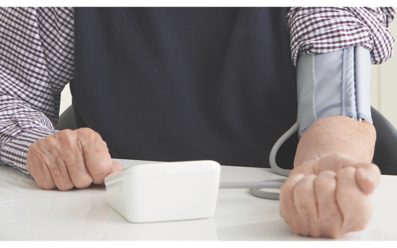 thong-tin-ve-may-do-huyet-ap-dien-tu-omron-2