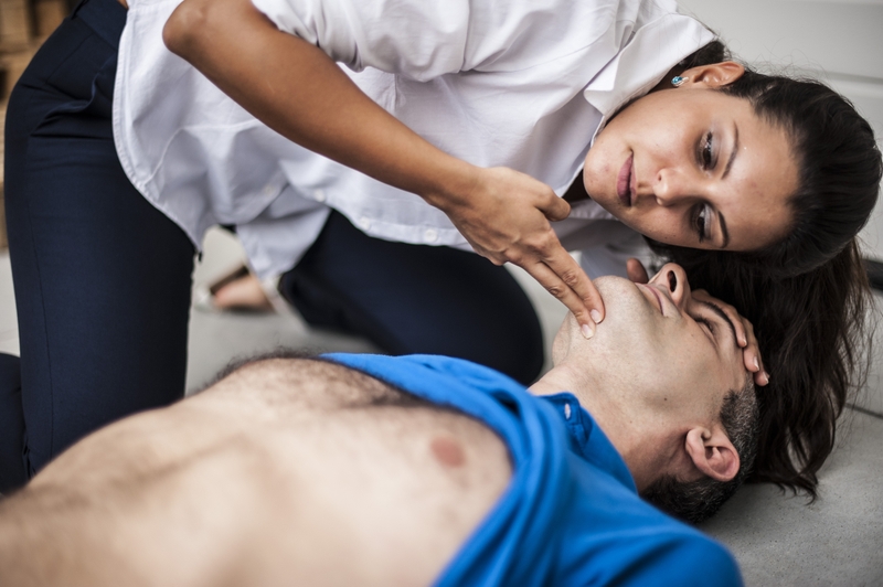 Cấp cứu ngừng tuần hoàn hô hấp: 3 bước quan trọng ai cũng cần biết 3