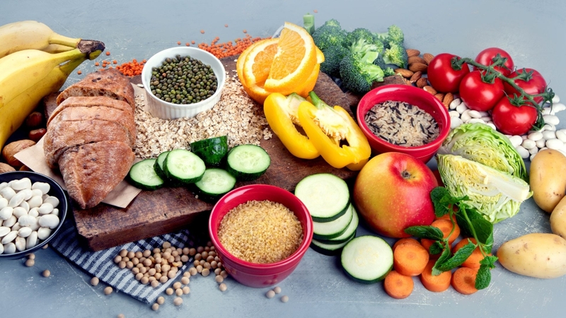 Carb thường được nhắc đến với ba nhóm chính là đường, tinh bột và chất xơ